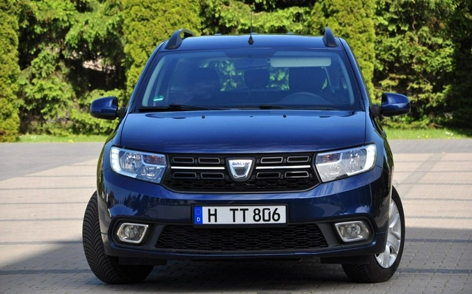 Dacia Logan cena 26900 przebieg: 141000, rok produkcji 2018 z Sieradz małe 781